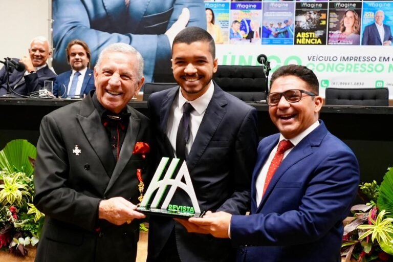 Jornalista de Lagarto, Thiago Farias, é premiado em solenidade na Câmara dos Deputados em Brasília, DF.