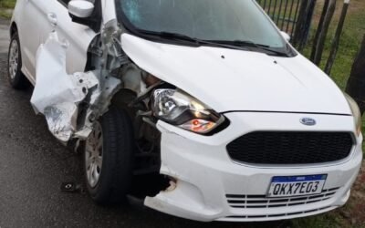 Colisão entre carro e moto deixa motocicleta destruída nas proximidades do povoado Tanque Novo, em Riachão do Dantas