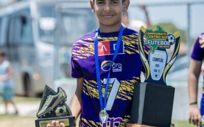 Jovem riachãoense conquista título e artilharia do Campeonato Centro-Sul de Futebol de Base, em Lagarto